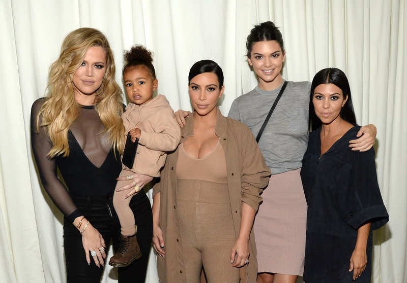 هل تريدين معرفة كل ما يتعلق بأحذية Yeezy؟